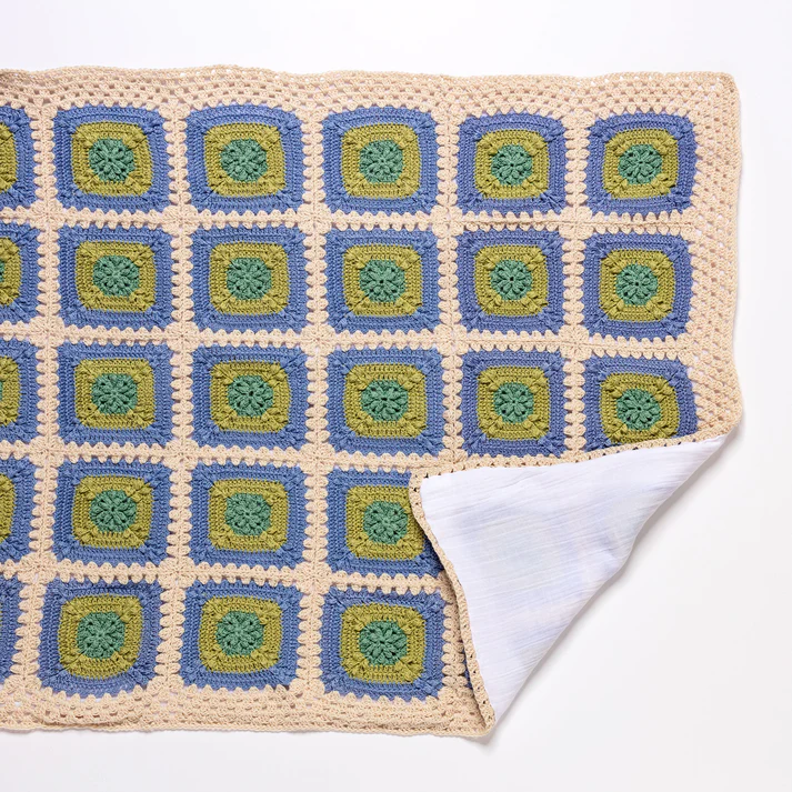 Yaarn - Granny Square Blanket - Frosted Meadow